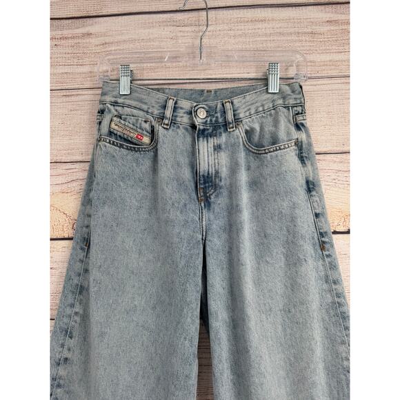 Diesel 1978 D-Akemi Wide Leg Flare Jeans Womens 24 Blue Light Wash Denim - Picture 3 of 14